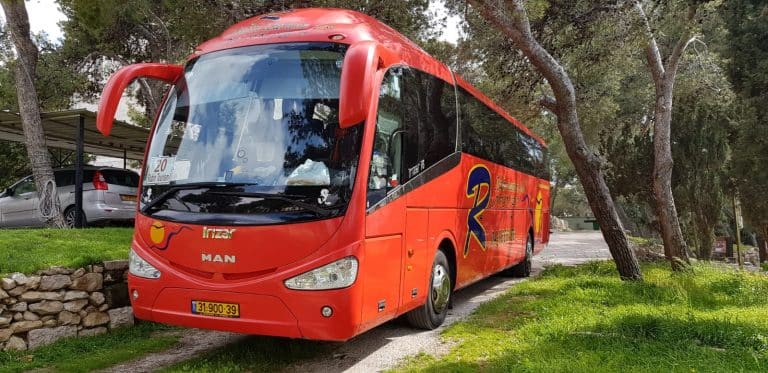 לדאוג לכל סידורי ההסעה בחתונה עם רובין תיירות